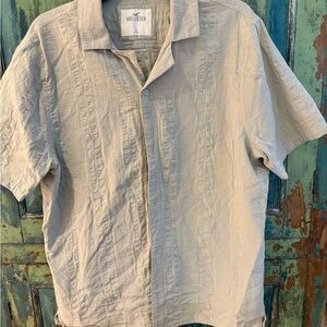 Hollister Men's Short Sleeve Shirt